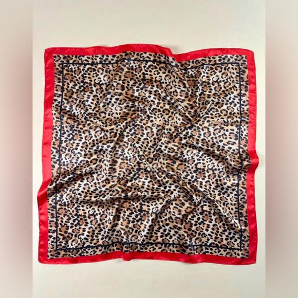 Leopard Print Scarf H11 - Picture 1 of 4